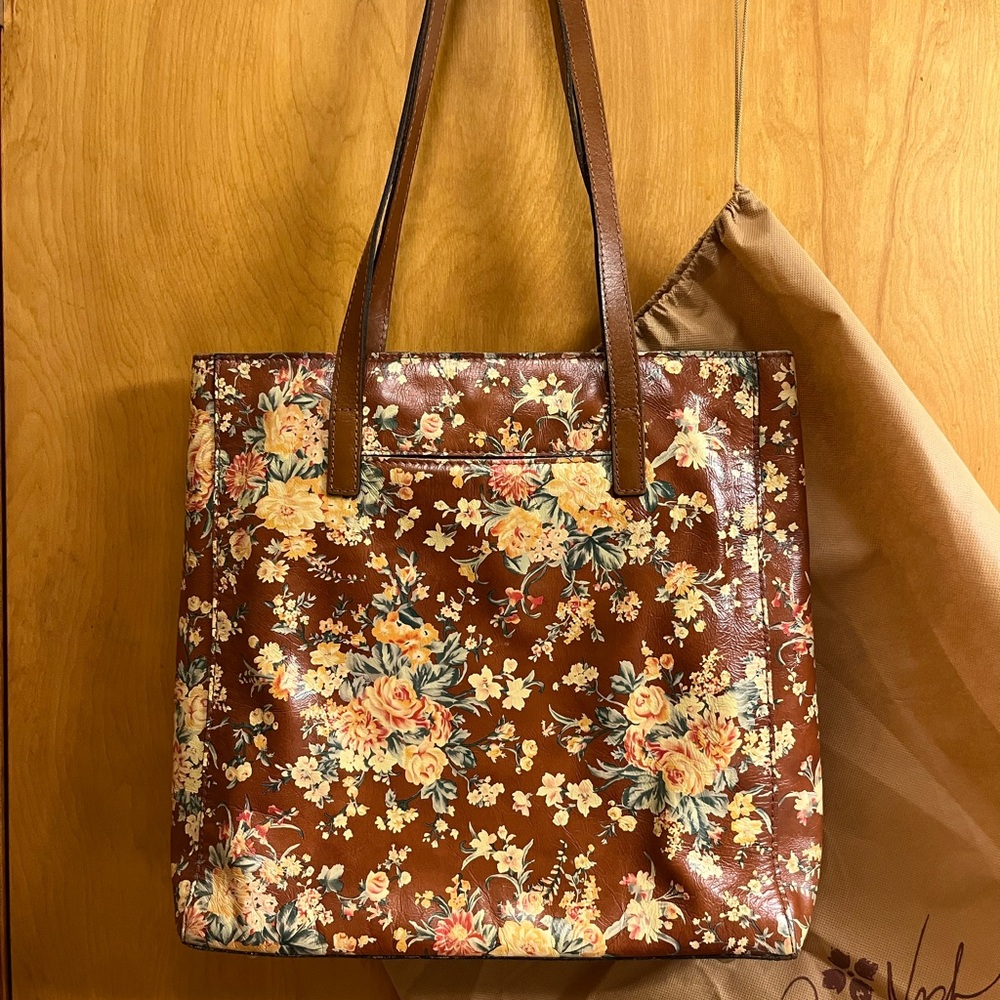 Patricia Nash English country leather tote! Great for Fall!